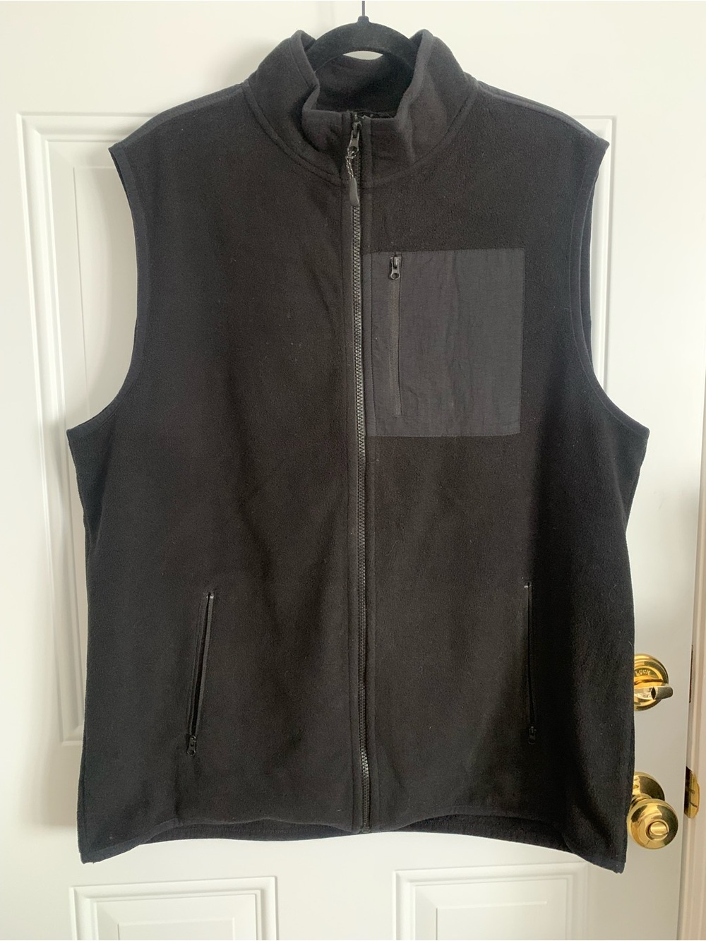 Men’s fleece vest